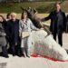 Sellia Marina consegna alla storia Giuditta Levato con la scultura di Luigi Verrino