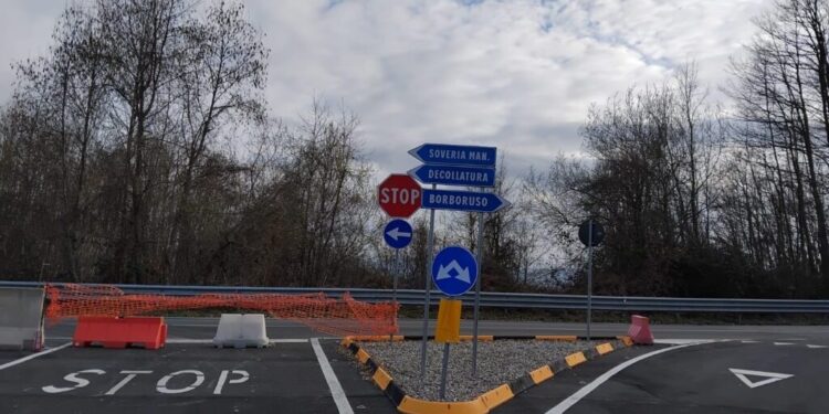 Strada Medio Savuto, una vergognosa storia iniziata nel 1989. Si apre l’innesto a Coraci