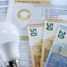 Come risparmiare sulla bolletta della luce: 5 consigli efficaci