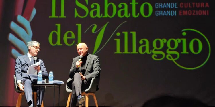Emozionante serata al «Sabato del Villaggio» con Domenico Iannacone