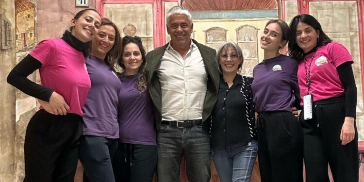 Stefano Consiglio (presidente Fondazione Con il Sud) visita la CasaPaese di Cicala