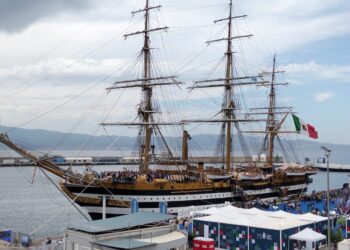 A bordo della nave Amerigo Vespucci, la più bella del mondo a Reggio Calabria