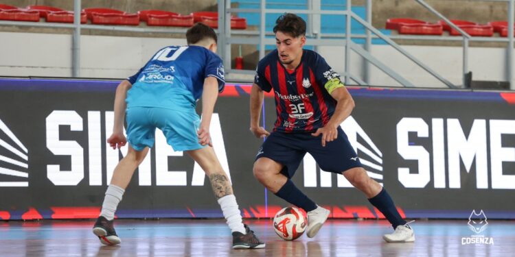 Futsal, il giovane portiere Golia di Scigliano e la sua Pirossigeno U.19 fuori dai play off