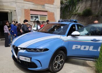 “Esserci sempre” innanzitutto nelle scuole. La Polizia di Stato incontra gli studenti