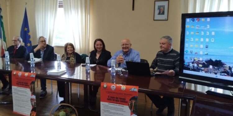 Funghi e terapie, se n’è parlato a Decollatura in un convegno (video)