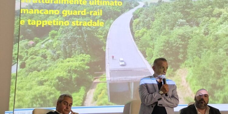 Provincia Catanzaro, interviste (VIDEO) consegna lavori tratto strada Medio Savuto