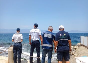 Stesso mare, stesso copione! Polemiche sul divieto tra Lamezia Terme e Gizzeria Lido