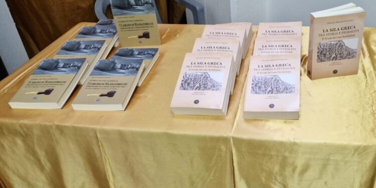 Condivisa partecipazione di pubblico per il nuovo libro di Franco Emilio Carlino