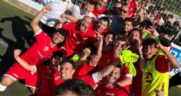 Taverna, paese in festa per ripescaggio in Promozione della Polisportiva Pino Donato