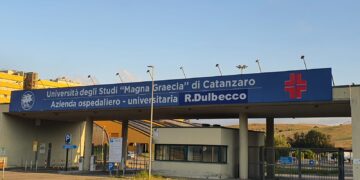 Caos all’azienda ospedaliera Dulbecco: CGIL, FIALS e NURSIND e denunciano ritardi, mancati pagamenti e proposte irricevibili