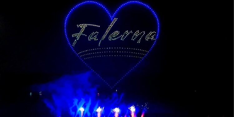 Falerna pronta a stupire: spettacoli unici in Italia con 500 droni luminosi e 500 “pyrodrones”