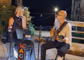 Incantano le performance del “Magma Acoustic Duo”