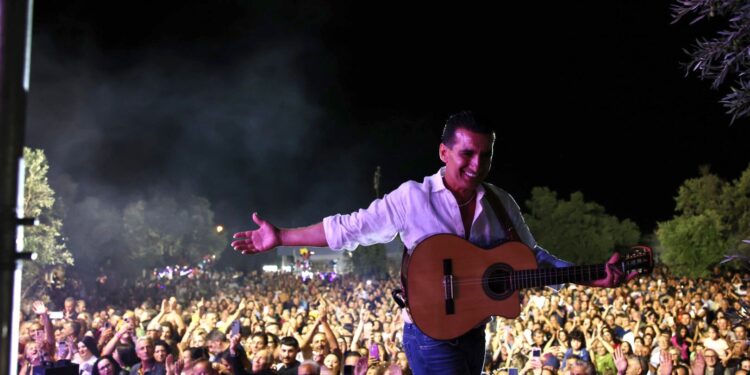 Simeri Crichi: Cecè Barretta in Concerto