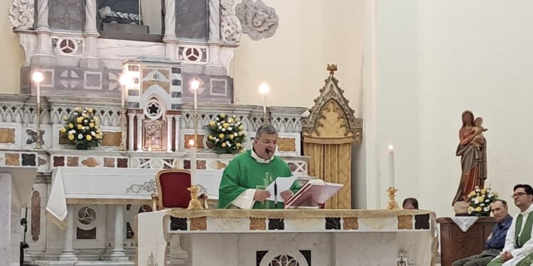 La comunità di Santa Barbara saluta Don Luciano, sacerdote eccezionale che cambia parrocchia