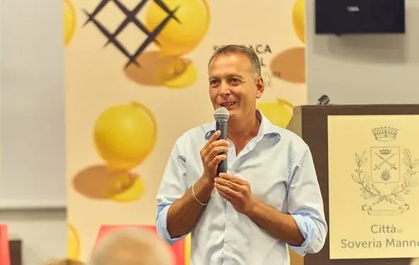 L’apertura dello Sciabaca Festival, videointervista a Rubbettino: “L’infrastruttura della cultura è la più importante”