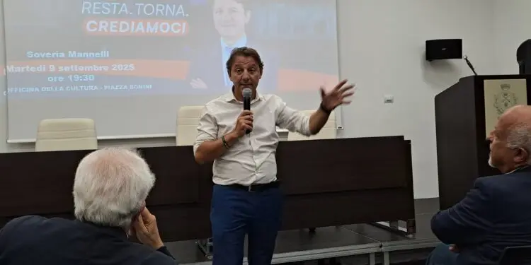 Tour di Pasquale Tridico nei luoghi del Reventino: sanità, mobilità e scuola, le chiavi dello sviluppo