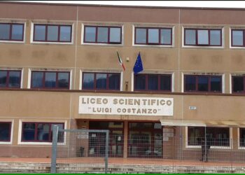 L’IIS “Costanzo” di Decollatura adotta una iniziativa contro il caro libri