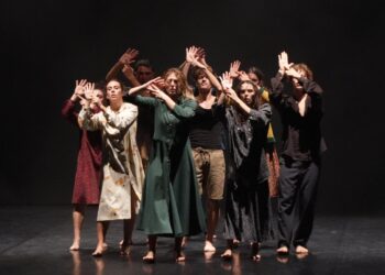 Lo spettacolo di danza “Confini Disumani” un’intensa meditazione sul dramma delle migrazioni e sulla crudeltà delle barriere