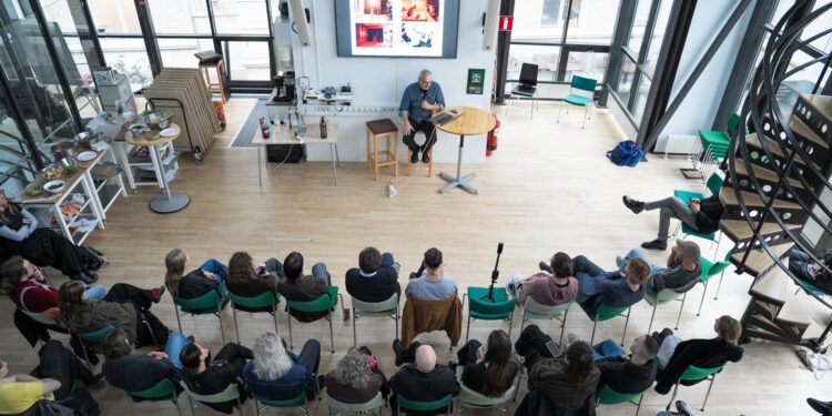 Da Catanzaro a Napoli passando per Göteborg: Performing costruisce relazioni tra studenti e culture