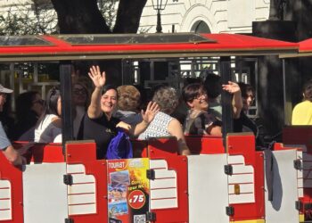La Consulta Giovanile di Tiriolo in viaggio alla scoperta della Sicilia: tra le vie di Catania e i sapori di Bronte