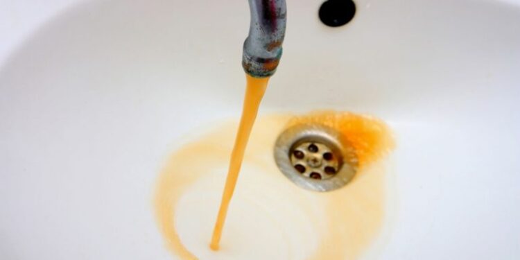 Problema  dell’acqua sporca nel comune di Decollatura