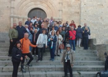 Foto gruppo di visitatori incantato dal Duomo di Cropani e dai suoi segreti Il presidente della Pro Loco Grano: giornata culturale all’insegna del turismo e dell’accoglienza