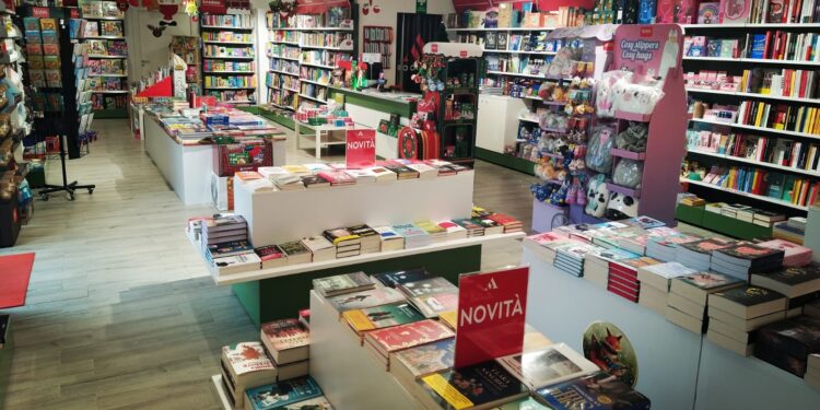 Mondadori Bookstore di Piano Lago si proietta in un nuovo anno di attività