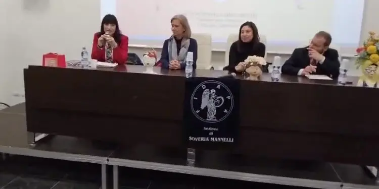 Anche la FIDAPA scende in campo con gli studenti contro la violenza sulle donne
