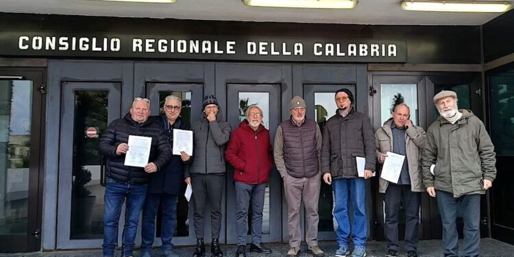 Sanità, comitato La Cura deposita in Consiglio regionale proposta di legge popolare per rafforzare i quattro ospedali montani