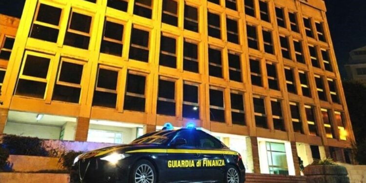 Truffa da 300mila euro all’ASP di Catanzaro, in 16 rinviati a giudizio