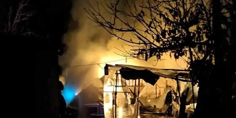Soveria Mannelli, scoppia un altro incendio. Colpito un magazzino nella frazione S. Tommaso