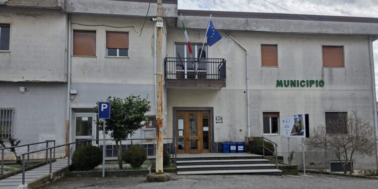 Donacod e Servizio Mensa: Gigi De Grazia e Mario Perri incontrano il Responsabile del Servizio Amministrativo del Comune di Decollatura