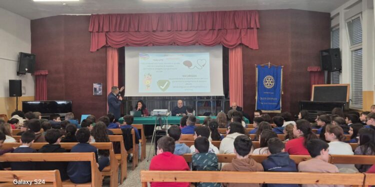Botricello, la scuola Ilaria Alpi contro il bullismo