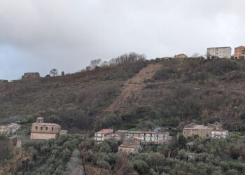 Maltempo, tre famiglie isolate a Decollatura. A Scigliano si risveglia “Il Mostro”