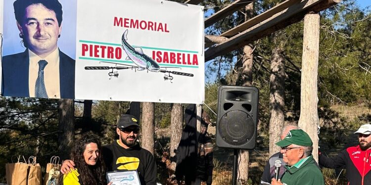 ASD Medio Savuto di Motta Santa Lucia riprende il Memorial “Pietro Isabella” gara di pesca alla trota