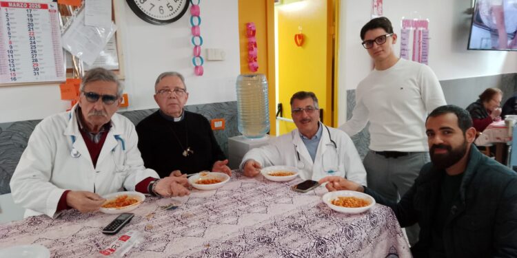 Un momento di condivisione, fede e tradizione con Don Alfonso Velonà nella Casa protetta per anziani e persone con disabilità