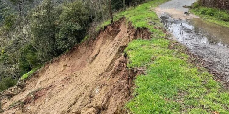 Sersale, frana nella Riserva naturale Valli Cupe, ora irraggiungibile