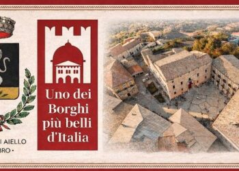 Aiello Calabro con la consegna della bandiera entra tra i Borghi più Belli d’Italia