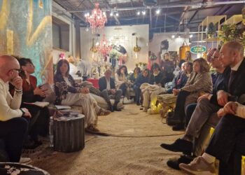 Incontro con Lia Miro: un viaggio sensoriale alla scoperta del miracolo dell’esistenza quotidiana