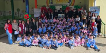 “Semi di Fiducia”: i Carabinieri incontrano i piccoli cittadini di Botricello