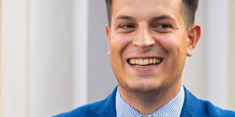 Caro gasolio in Calabria: NCC e turismo in crisi, costi insostenibili per la stagione turistica.