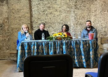 Crescere insieme è possibile: a San Pietro Apostolo un incontro che lascia il segno