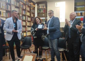Anime sospese nell’ombra: a San Mango d’Aquino una serata di cultura, memoria e coscienza civile