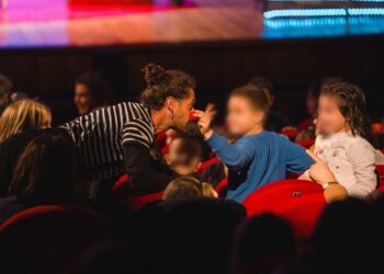 Teatrop nelle scuole lametine porta lo spettacolo: “Il clown, la maschera del cuore”