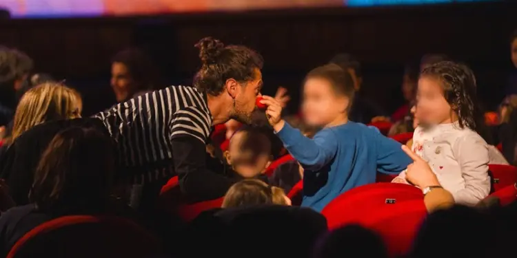 Teatrop nelle scuole lametine porta lo spettacolo: “Il clown, la maschera del cuore”