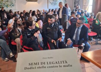 Marcellinara, Sala della Cultura strapiena per la presentazione del libro Semi di legalità