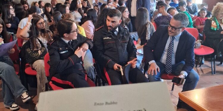 Marcellinara, Sala della Cultura strapiena per la presentazione del libro Semi di legalità