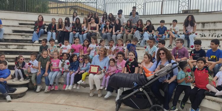Cropani, tutti per la Maestra Giuseppina