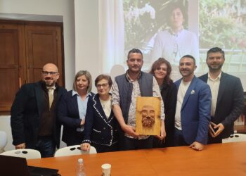 Aiello Calabro celebra l’arte dei giovani e il gesto di Giuseppe Samuele Vasile nel nome di Pietro Barbalonga
