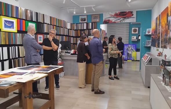 Lamezia, grande successo per l’inaugurazione della mostra di Marco Barberio “Golden Hour” da Filice Art
